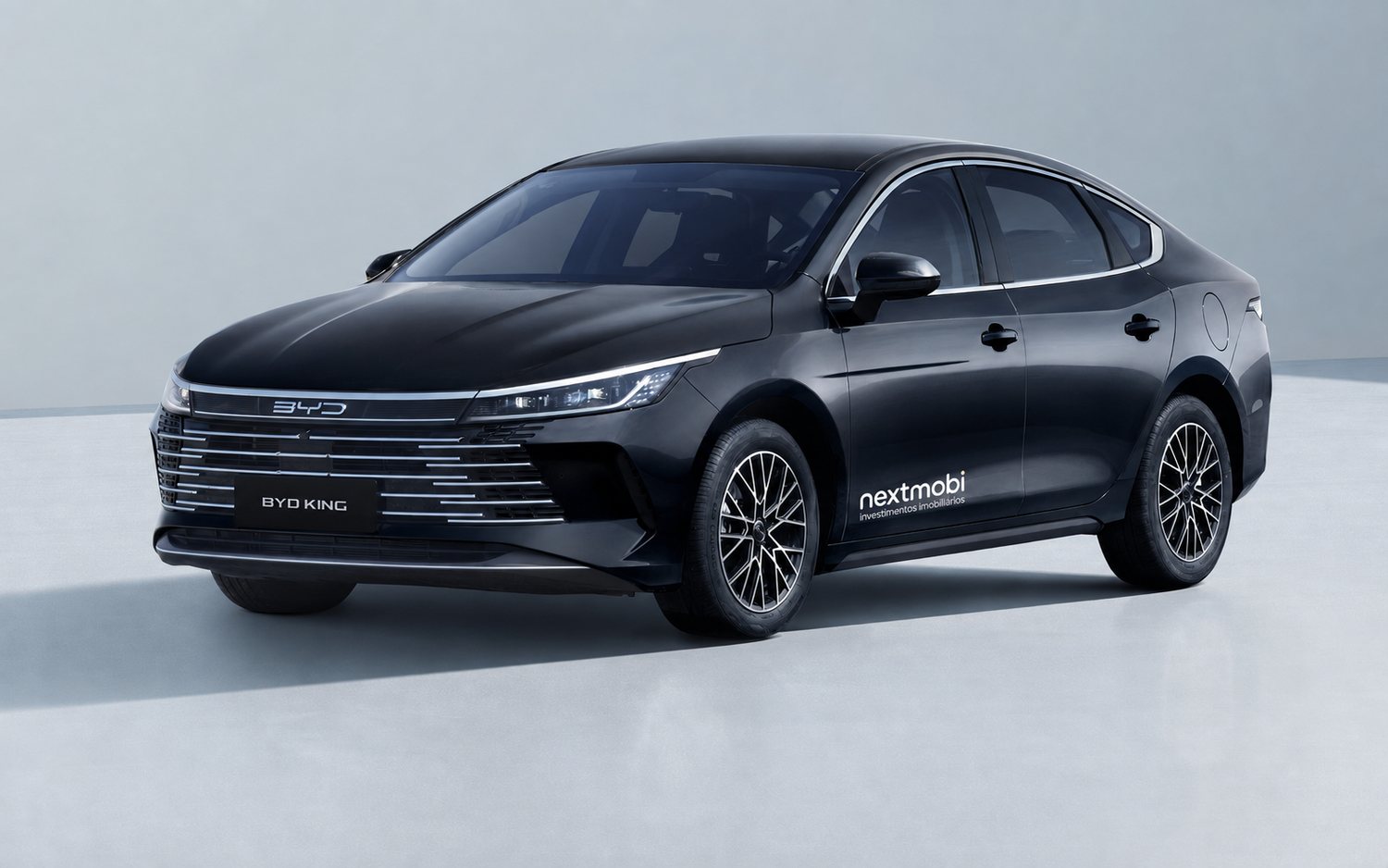 BYD King 2026 com a marca NEXTMOBI — frota NextCars